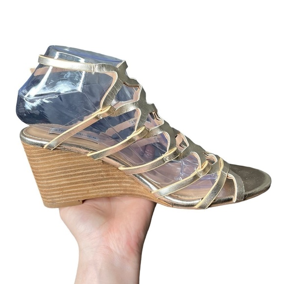Steve Madden Christina Wedge sandals, gladiator, heel, Gold strap size 9 - Picture 3 of 16